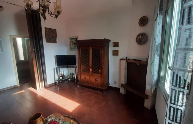 Captivating 1-bed Apartment in Gerano - Photo 13