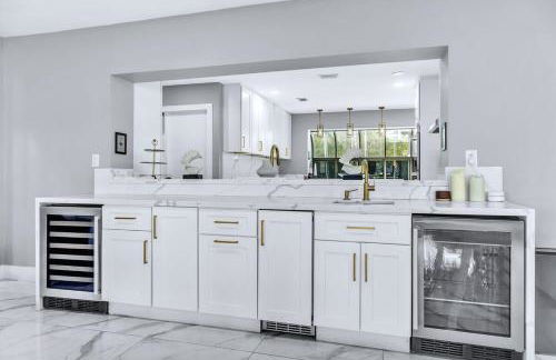 Riverbend Yacht Retreat Waterfront Villa with Pool - Foto 11