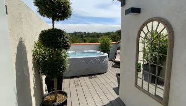 Le Rooftop Tropézien - Photo 3