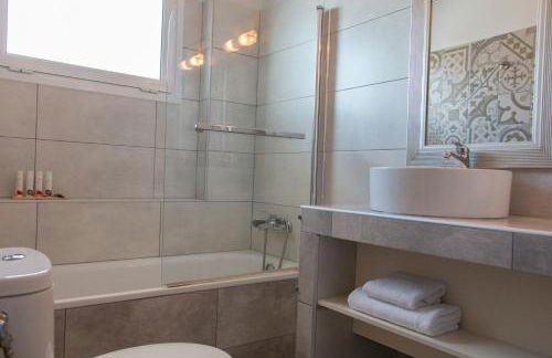 Helen Hotel - Photo 62