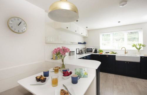 Emerald - Stunning Views - Free Parking and WiFi - Coffee Machine - Foto 12