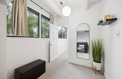 Mt Adams Lookout with Best City View and Parking - Foto 26