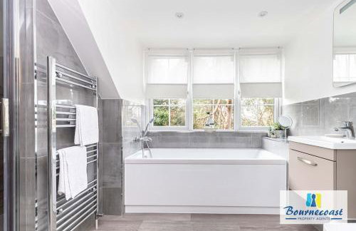 THE HIDE OUT by BOURNECOAST - A Stylishly Furnished Apartment with Parking - FM8444 - Foto 15