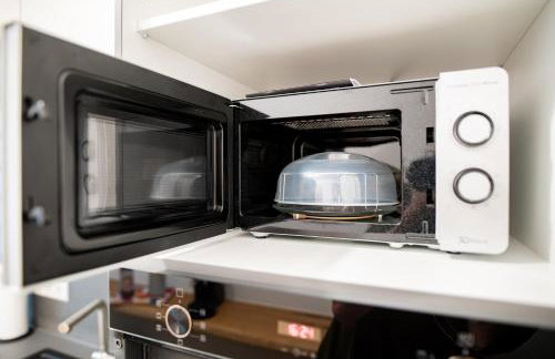 C4S -COME4STAY -InnHarmony- Stilvoll eingerichtetes Apartment für bis zu 8 Personen - Hochwertige Betten I voll ausgestattete Küche I Balkon I Badezimmer I WLAN I Smart TV - Foto 46