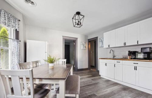 Quiet 3BR Vacation Spot-Minutes to Niagara Falls USA - Foto 4