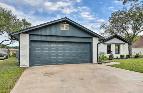 Pet-Friendly Lockhart Home with Private Yard - Foto 10