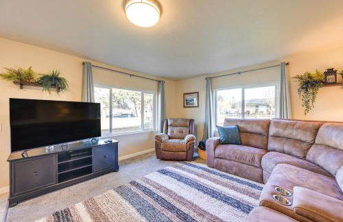 Family-Friendly Cottage with Playground in Centralia - Photo 1