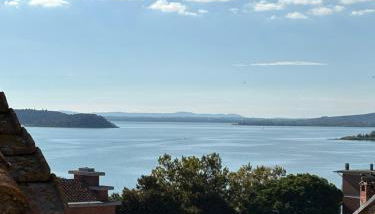 Castle Apartment with Lake View - Foto 5