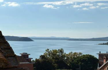 Castle Apartment with Lake View - Foto 5
