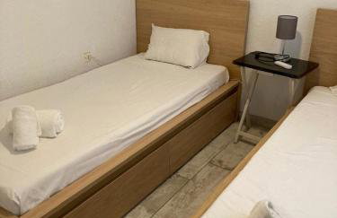 Beachfront Apartment with Sea Views & Private Parking - Foto 22