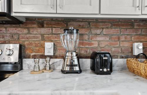 Historic 3-BR Downtown Bourbon Getaway - Foto 56