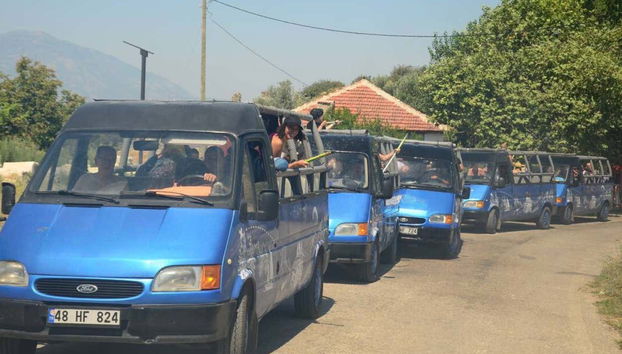 Tous les véhicules sur la route de Fethiye
