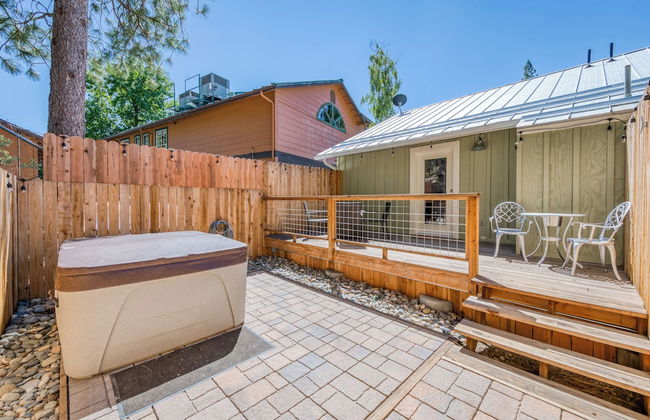 Cottage Like Suite With Private Hot Tub - Foto 11