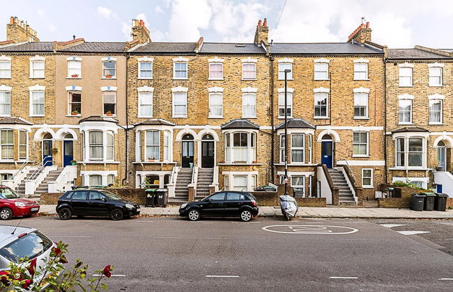 Retro Charm and Modern Comforts - Photo 26