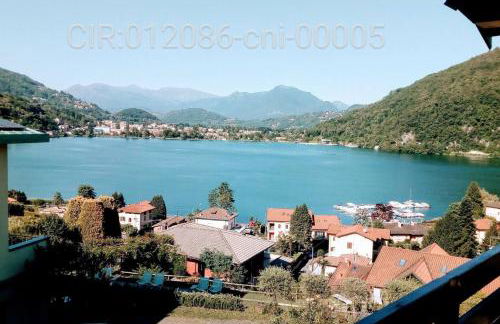 Charming Apartment in Lavena Ponte Tresa - 70m² - Spacious Terrace - Foto 1