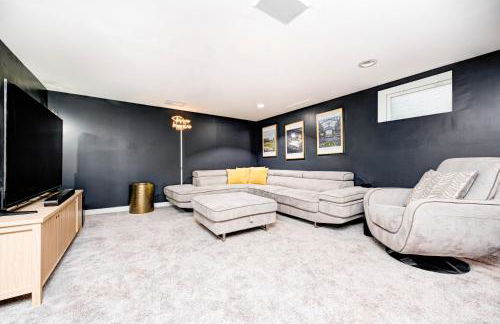 Indy Getaway - 5BR - Sleeps 16 - Arcade games - Perfect for families and groups - Foto 26