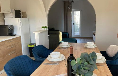 Jolie Ann Marie apartment - Photo 25