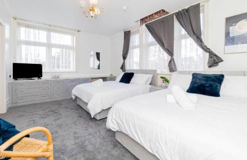 Contractor Stay above bar and restaurant - Foto 2