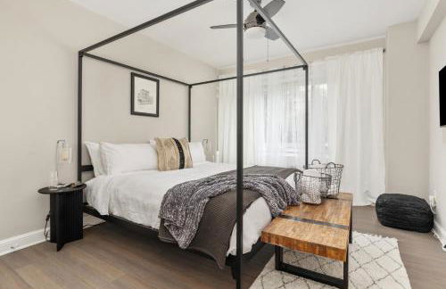 The Morgan - Refined 2BR King Suite with Free Parking - Foto 8