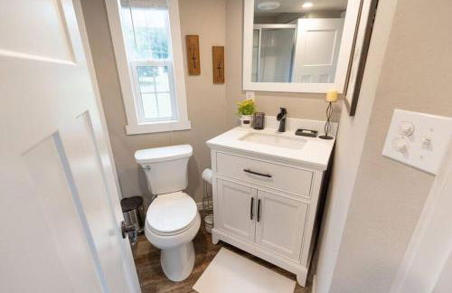 Pet friendly Tiny House Rental with new Access to Guadalupe River NBTX - Photo 17