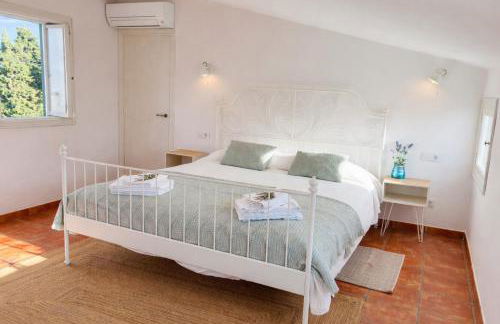 Villa Es Puig, piscina y vistas a la montaña - Foto 13