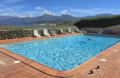 Charmant T3 avec Vue Panoramique sur la Mer, Terrasse, Piscine et à seulement 300m de la plage de la Roya - Foto 16