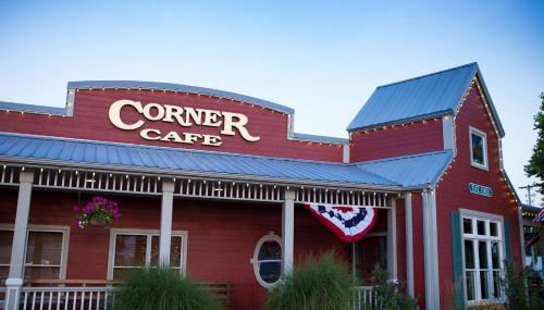 Mid century APT, KING bed + desk - Photo 4