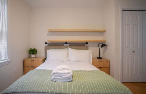 Spacious Coastal Townhome Deck and Parking - Foto 14