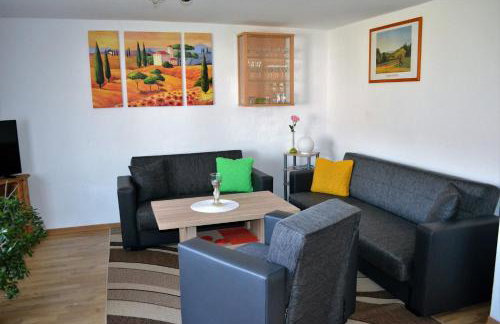 Ferienhaus mitten in der Natur, separater Eingang, Garten - Foto 10