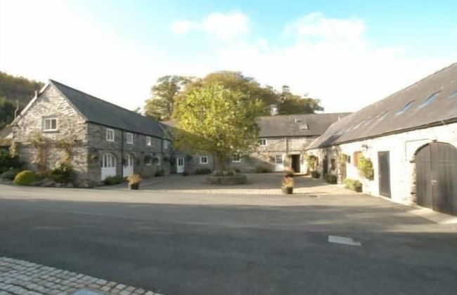 Bryn Melyn Farm Cottages- 5 Luxury Cottages In A Stunning Setting with Wood Fired Hot Tub - Photo 36