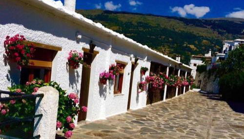 Apartamentos Turísticos Rural Los Tinaos - Photo 1