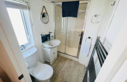 2 Bedroom Lodge TH35, Nodes Point, St Helens, Isle of Wight - Photo 12
