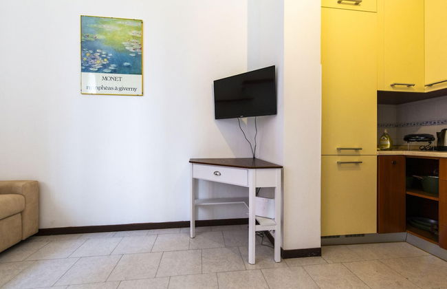 Erba 6 in Baranzate With 1 Bedrooms and 1 Bathrooms - Foto 13