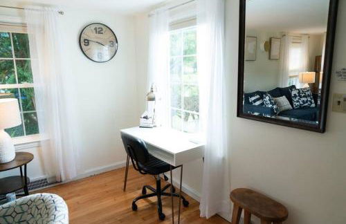 5-star Renovated 3BR Home & Backyard Deck near SU & Hospitals - Foto 43