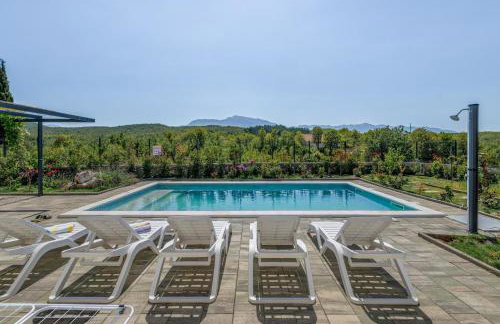 Villa Gariful, Sleeps 8 with Pool & Pet Friendly - Photo 43
