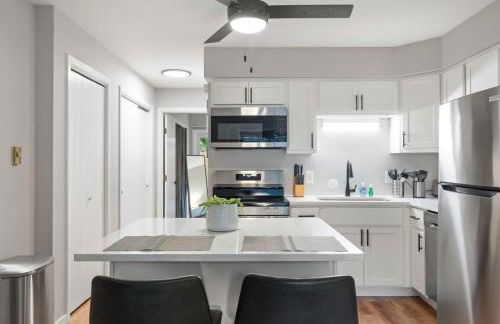 Willy St Apt Pets and Parking free - Fully Furnished - Foto 18