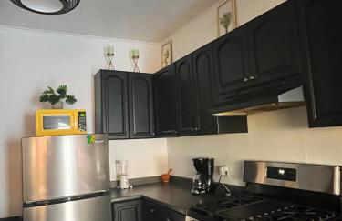 Ironbound 4 bdrm Industrial Suite! FREE parking - Photo 4