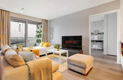 Trendy 3-Bed, 2-Bath - O2 London Escape - Your Ideal Stay - Foto 1