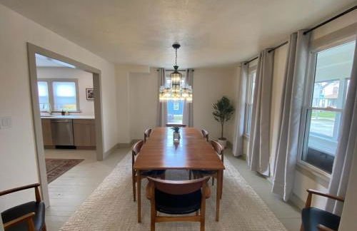 Totally renovated large family getaway! King bed - Foto 28