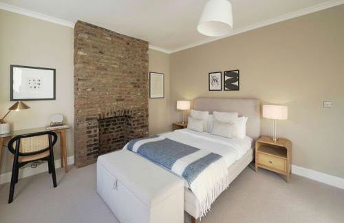 Behind the Blue Wall - Foto 7