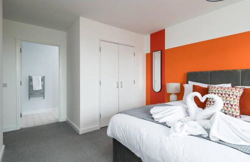 Luxury 2 bed, Central, Free Parking, Smart TV By Valore Property Services - Photo 9