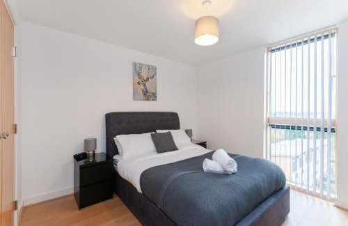 The Vizion serviced apartments from Pincott Properties - free parking, private balcony, and WiFi - Photo 60