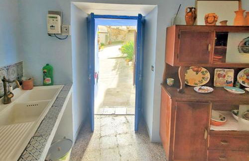 A Blue Gem among the Nebrodi Mountains - Foto 9