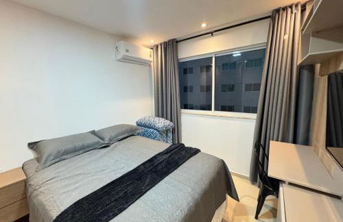 Ap próx ao Shopping com garagem, piscina e ar - Foto 14