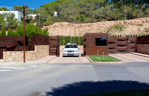 Exclusive Luxury Villa with Stunning Sea Views - Foto 30