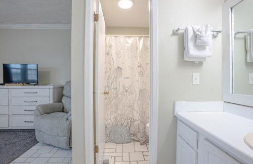 Sweet Retreat by Sand Seeker Vacations - Photo 48