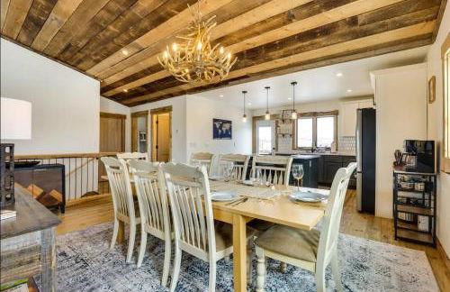 Luxe Cabin w/Hot Tub and Amazing Views - Foto 8