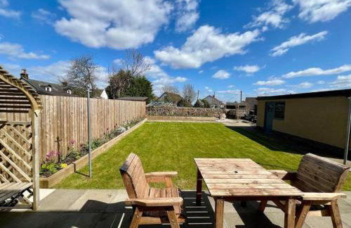 Dunmuir House 4 Bedroom 2 bathroom House & Garden in Denny - Photo 39