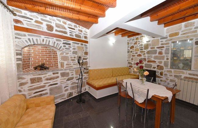 Akadia Syros - Foto 1