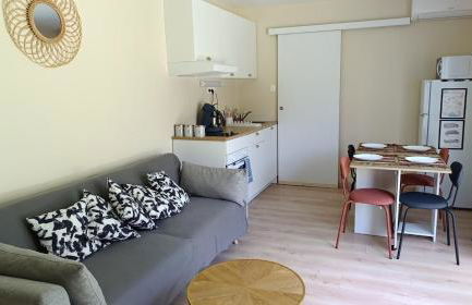 Studio climatisé-terrasse-Netflix-jardin à 10 min de Cassis - Foto 5